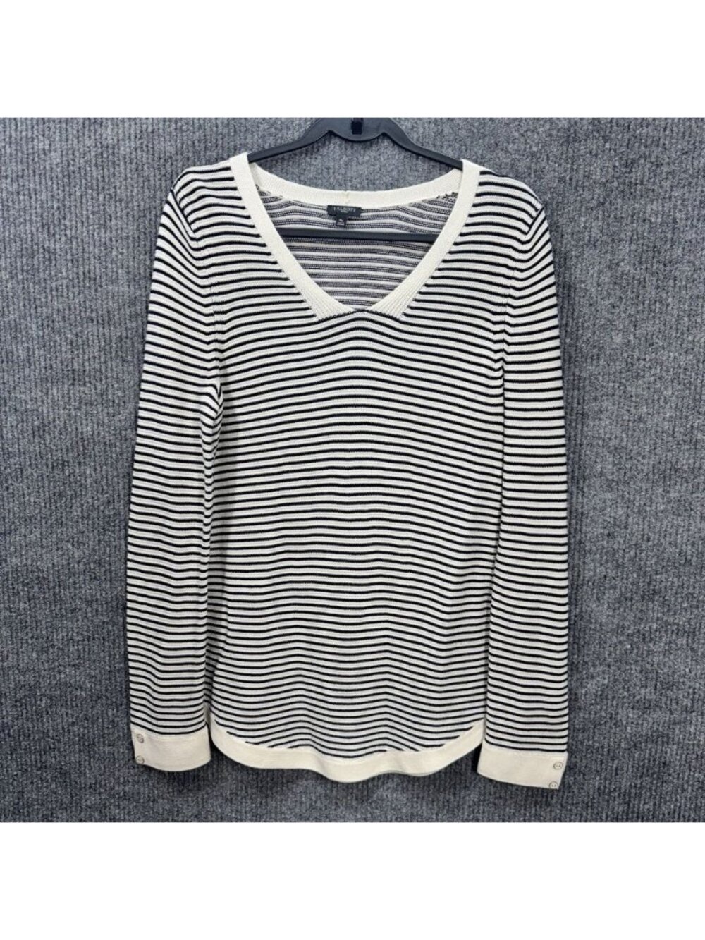 Talbots Sweater Top Women’s MP Petite Black Ivory Stripe Long Sleeve V-Neck Knit